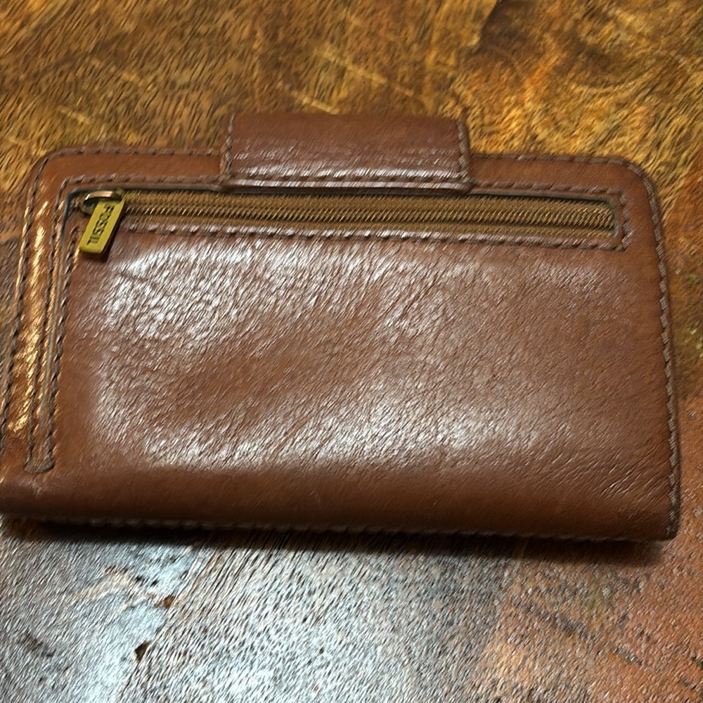 FOSSIL Madison Multifunction Wallet - Picture 3 of 8